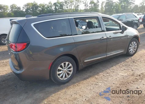 2017 Chrysler Pacifica Touring L from USA, damaged, VIN 2C4RC1BG4HR796624